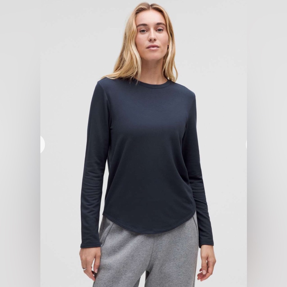 Lululemon Love Long Sleeve Crew Neck T-Shirt in Prosecco Size 6